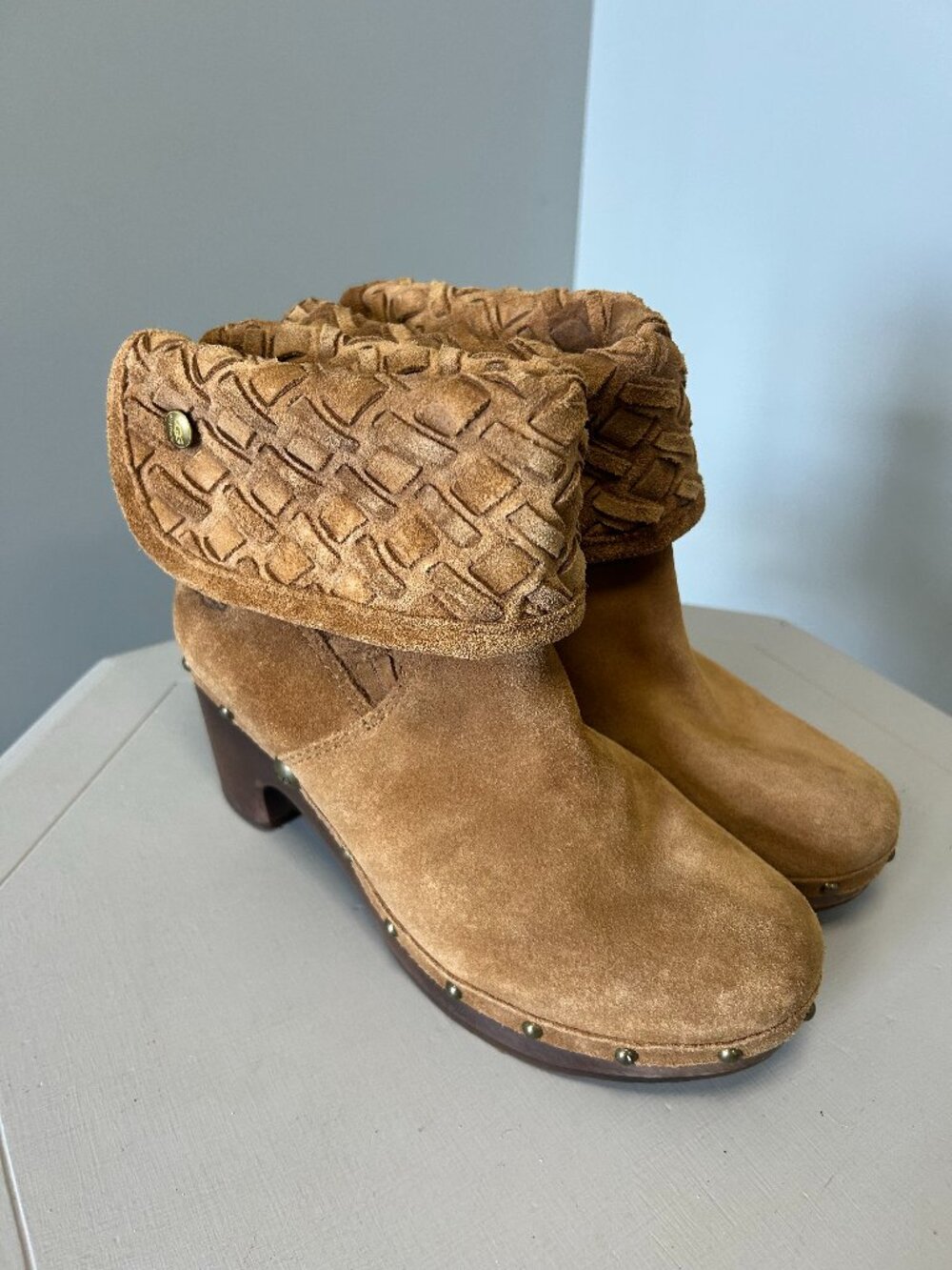 UGG Lynnea Arroyo Weave Suede Sheepskin Fold-over Clog Boots Size 9